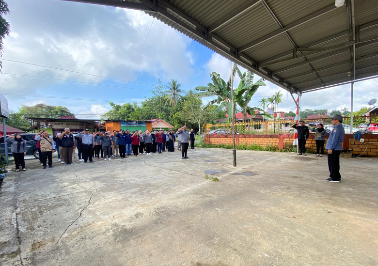 APEL SIAGA PENGAWASAN KAMPANYE PEMILU 2024, KETUA BAWASLU KUTAI BARAT BERHARAP PANWASLU KECAMATAN PUNYA STRATEGI KHUSUS DALAM PENGAWASAN 