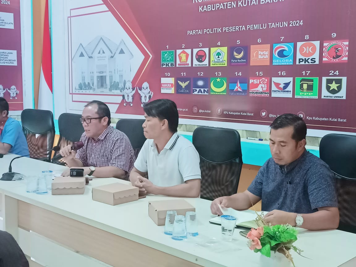 Bawaslu Kutai Barat Hadiri Rapat Koordinasi Persiapan Penyortiran dan Pelipatan Surat Suara Pemilu tahun 2024