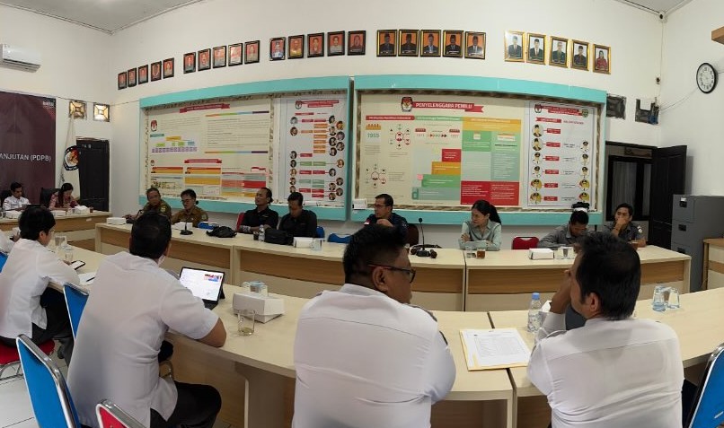 Bawaslu Kutai Barat Lakukan Pengawasan Pleno PDPB Triwulan IV Tahun 2025