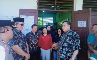 Bawaslu Kutai Barat bersama dengan Bupati Kutai Barat, KPU dan Forkopinda Kabupaten Kutai Barat Lakukan Pemantauan Pemungutan Suara Pemilu Serentak 2024